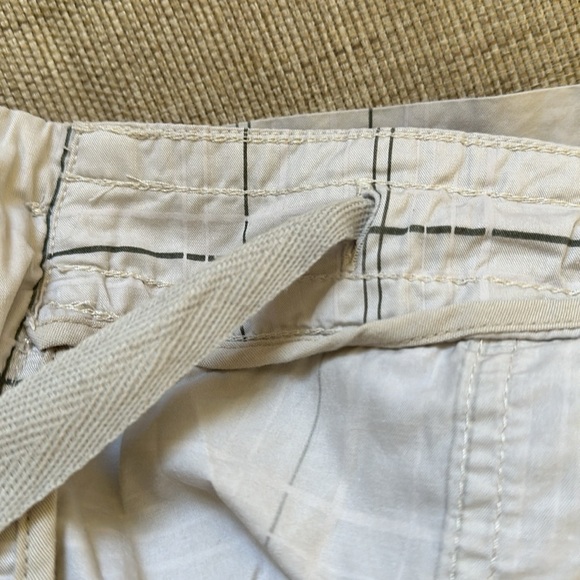 Nike Golf Shorts Off White/Gray PlaidCheck Pattern Zip Fly Hidden Adjustable Tie - Picture 10 of 11